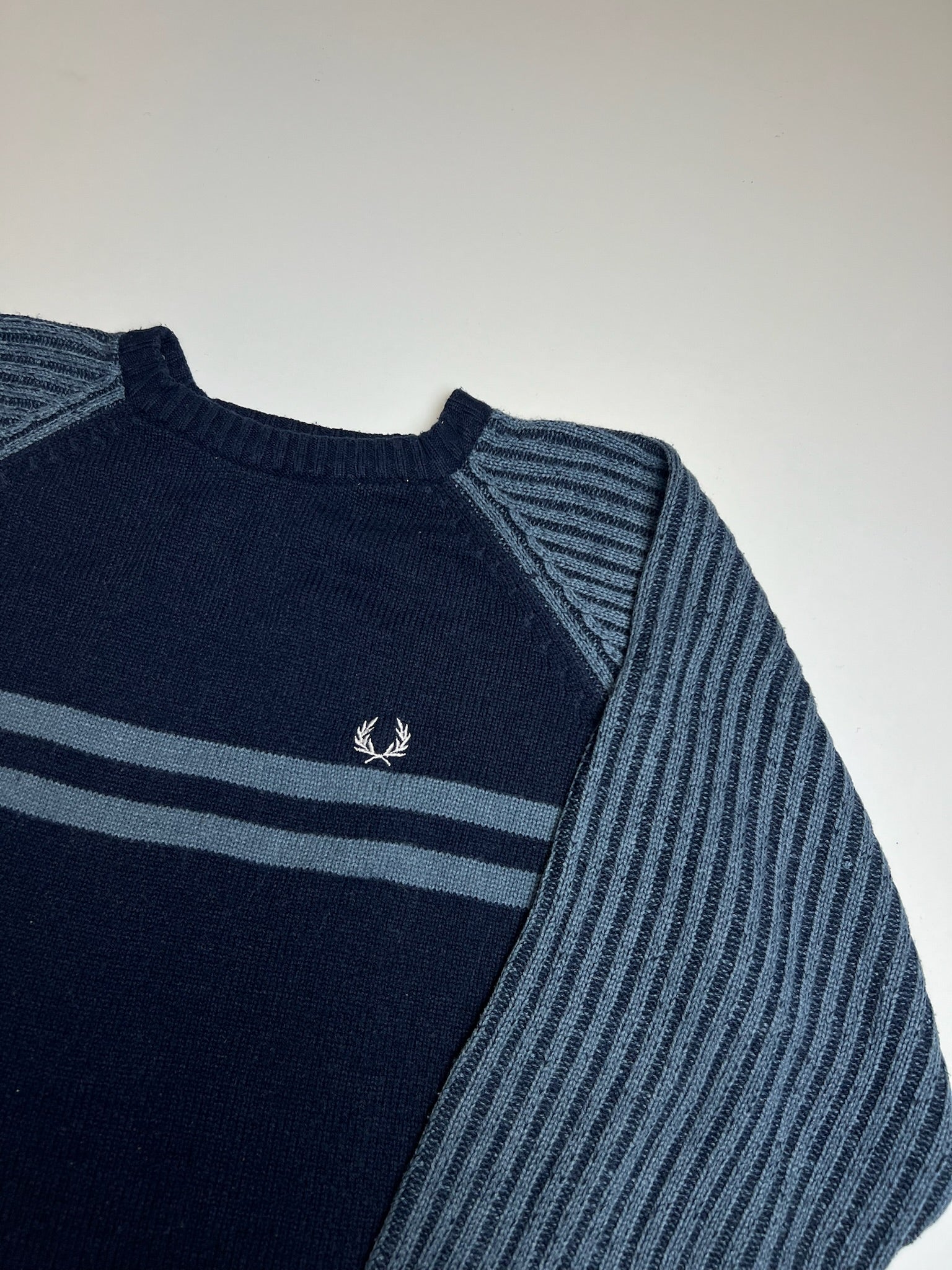 Fred Perry Pullover (XL) - Image 2
