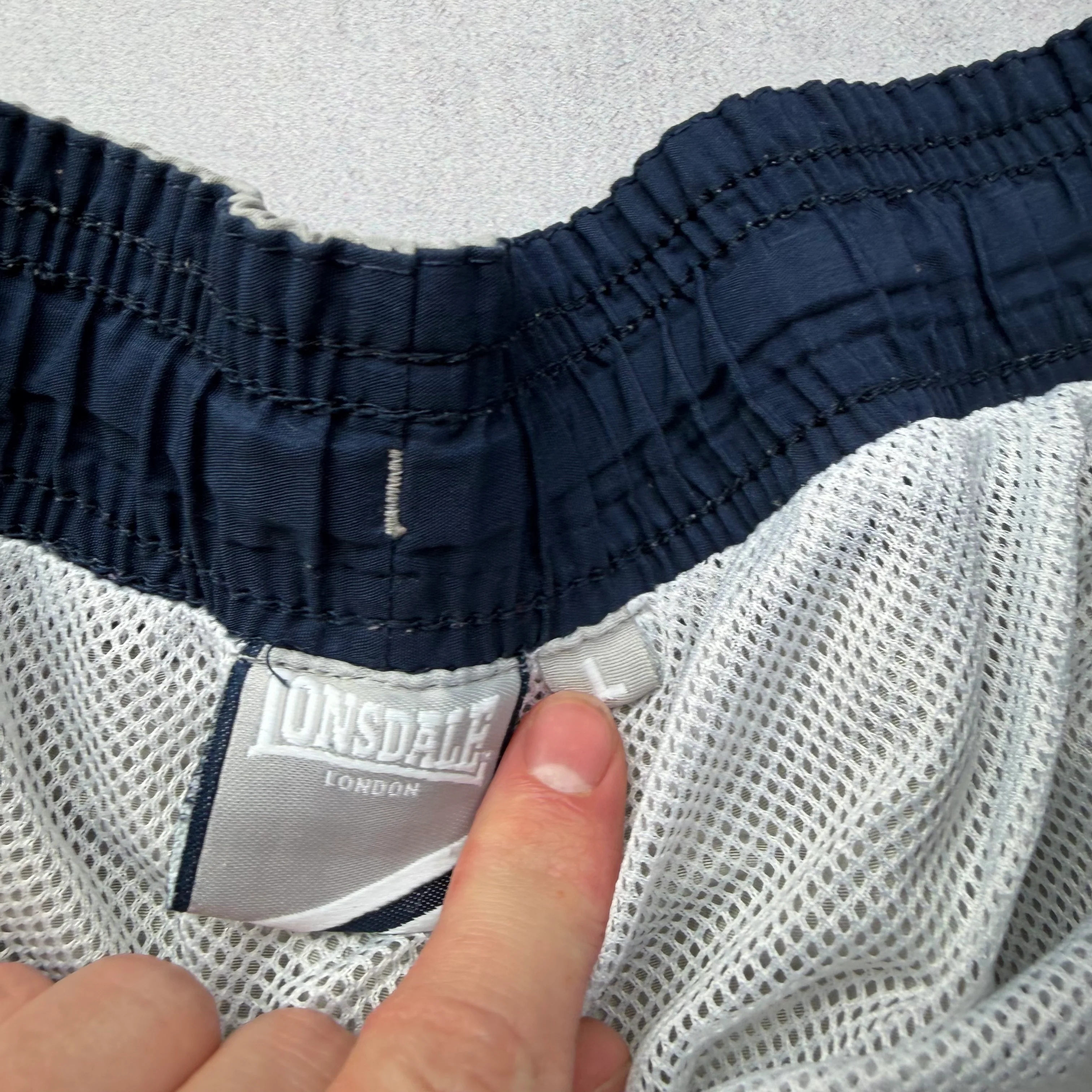Lonsdale Shorts (L) - Image 3